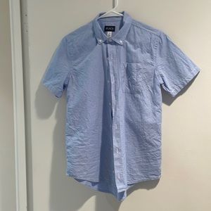 Short sleeve blue Oxford button down shirt